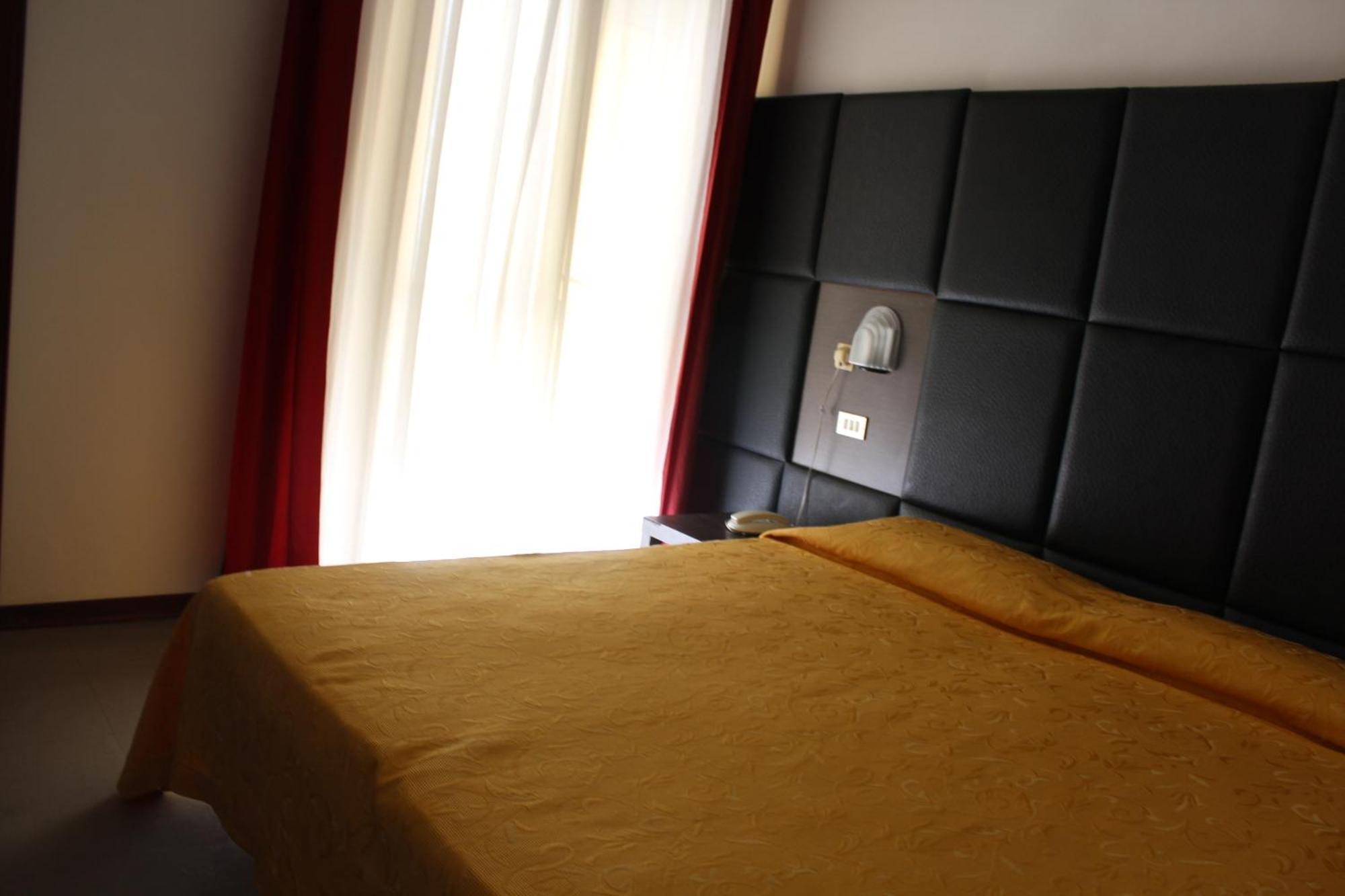 Hotel Splendid Gabicce Mare Camera foto