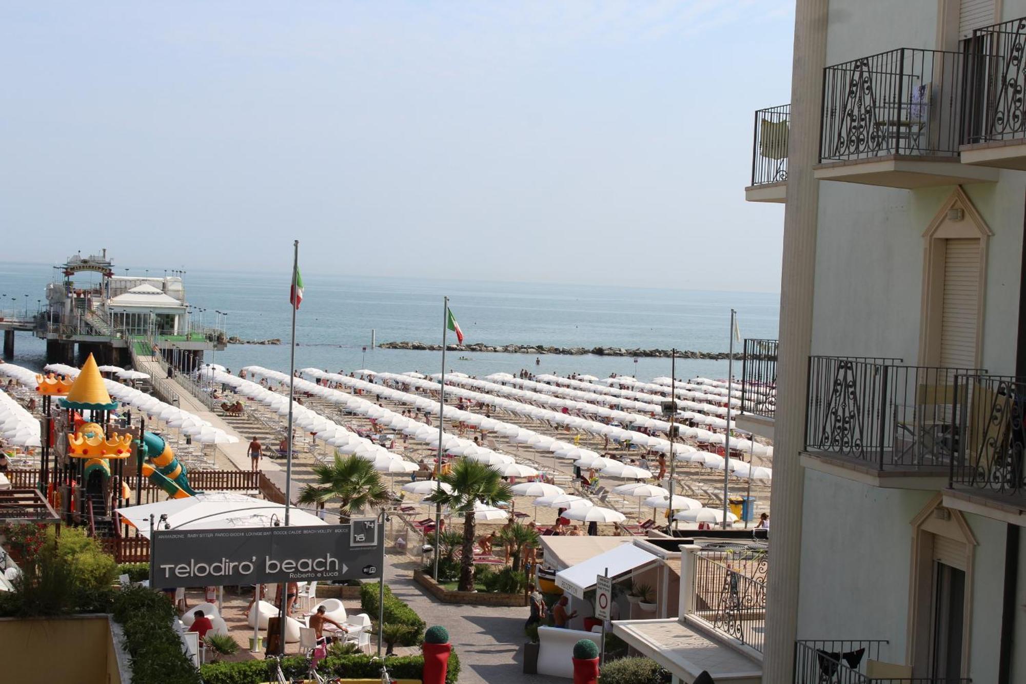 Hotel Splendid Gabicce Mare Esterno foto