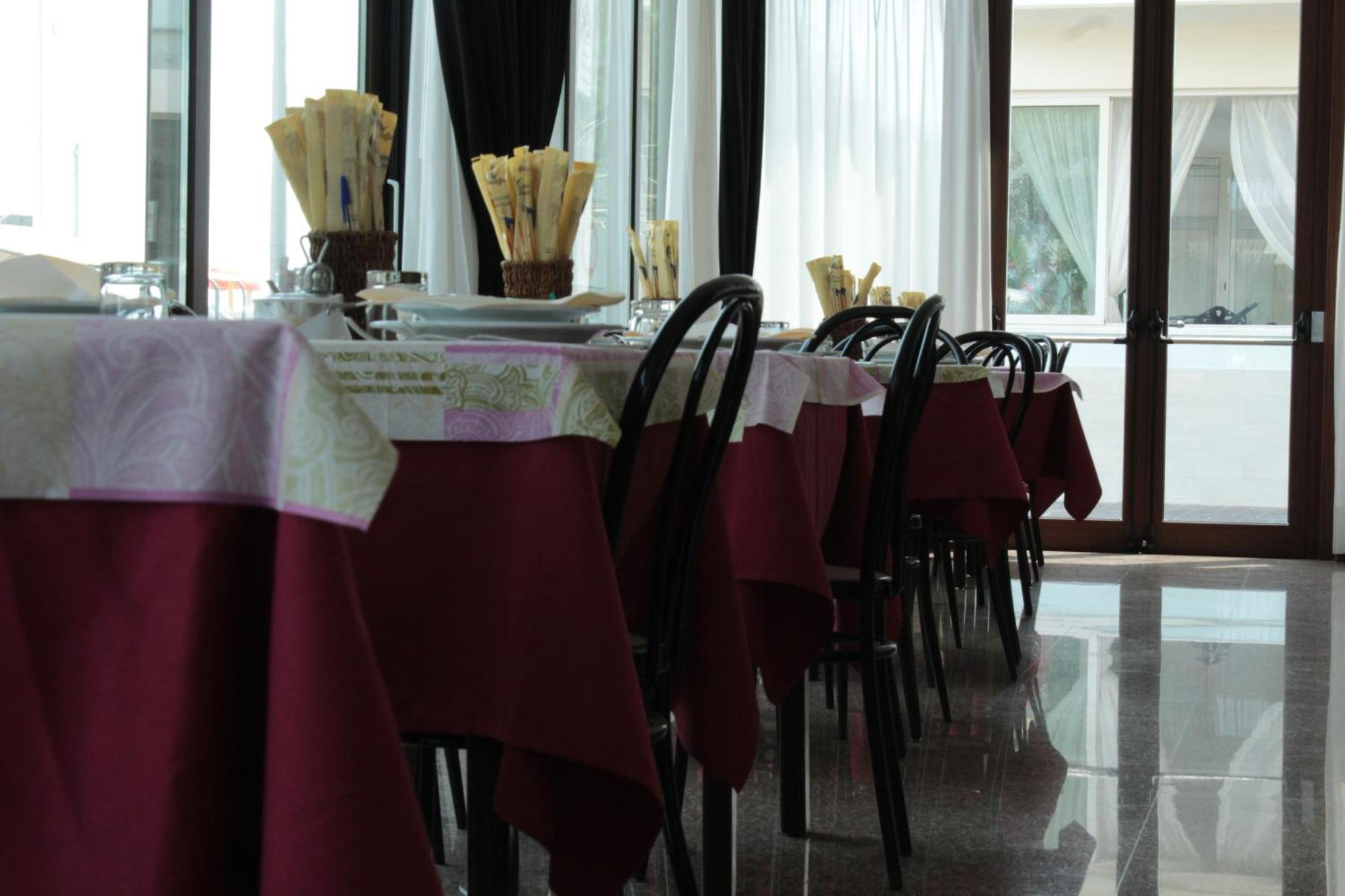 Hotel Splendid Gabicce Mare Esterno foto
